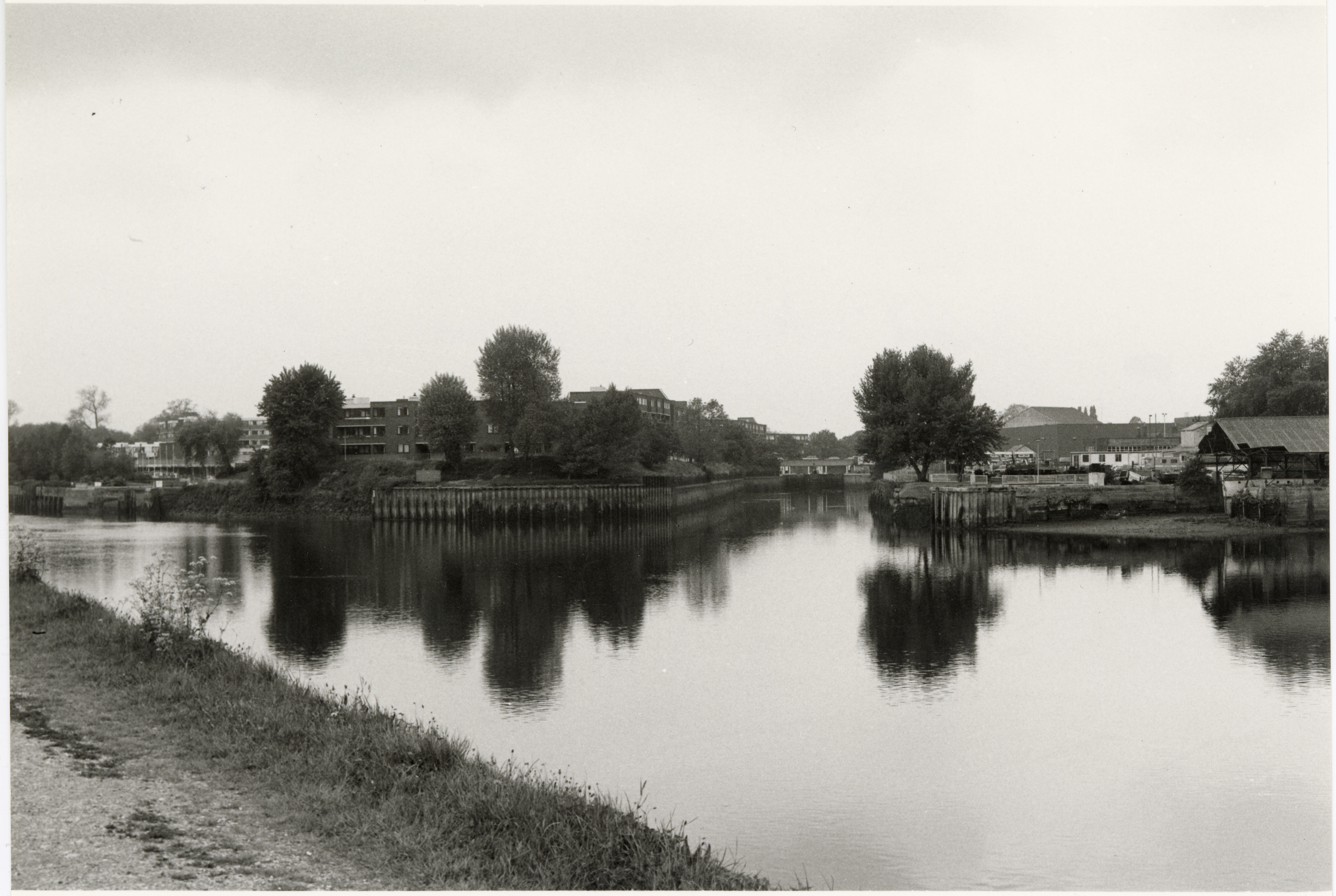 1984 Brentford dock canal entrance point wharf ferry wharf hounslow local studies archive