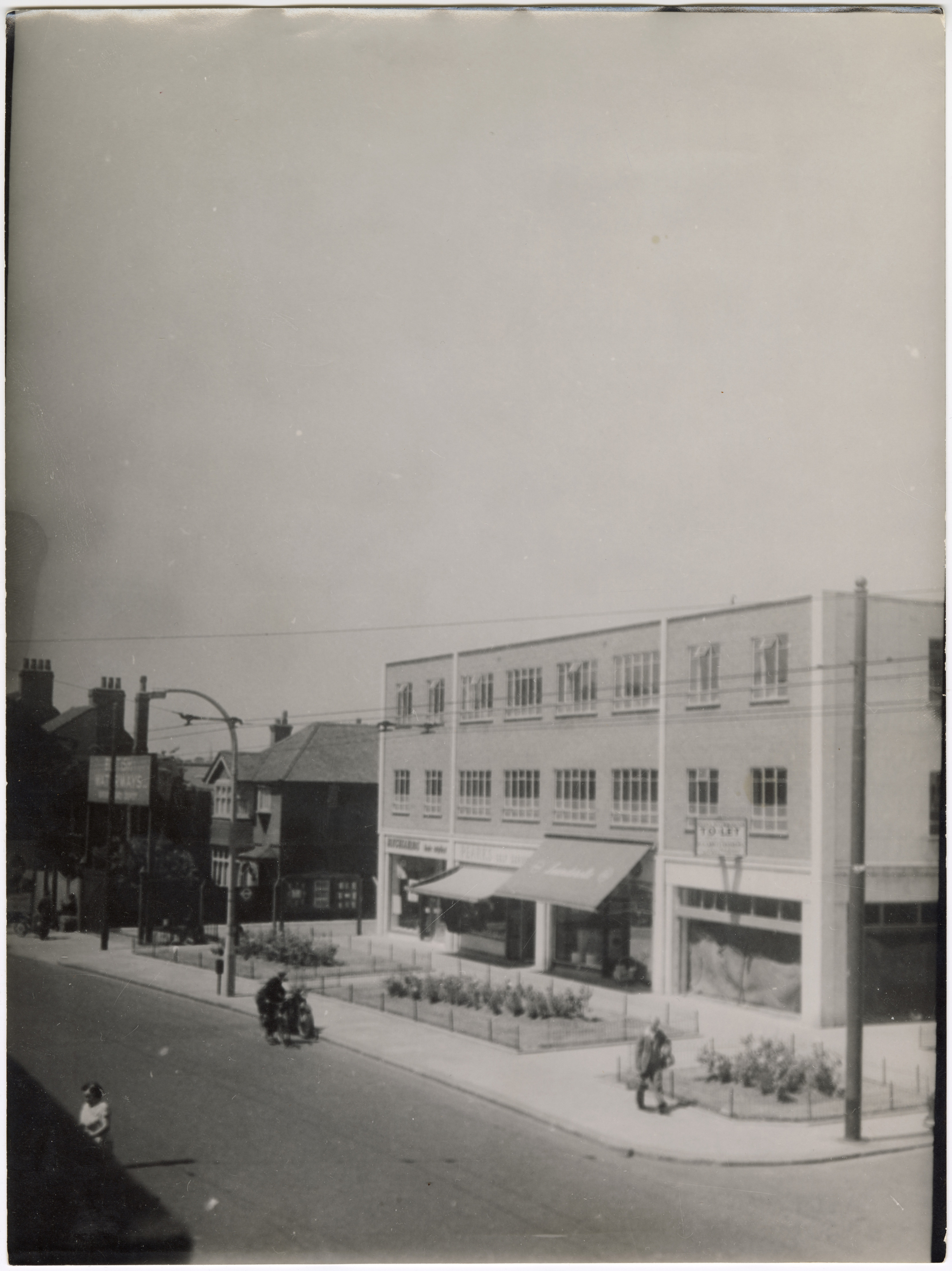 1950S 60s thanet house replaced the old buildings on the high street holman hounslow local studies archive